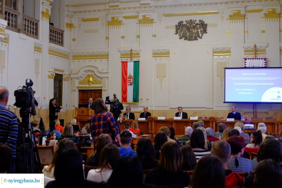 Hulladékgazdálkodási konferencia a Megyeházán 20231212