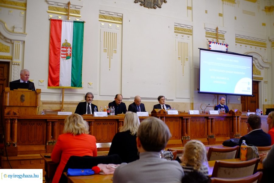 Hulladékgazdálkodási konferencia a Megyeházán 20231212