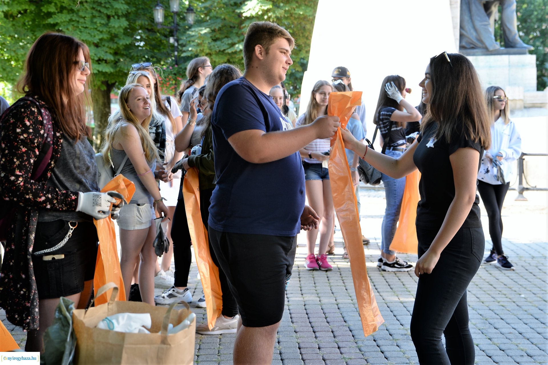 Hulladékgyűjtési akció Nyíregyháza belvárosában