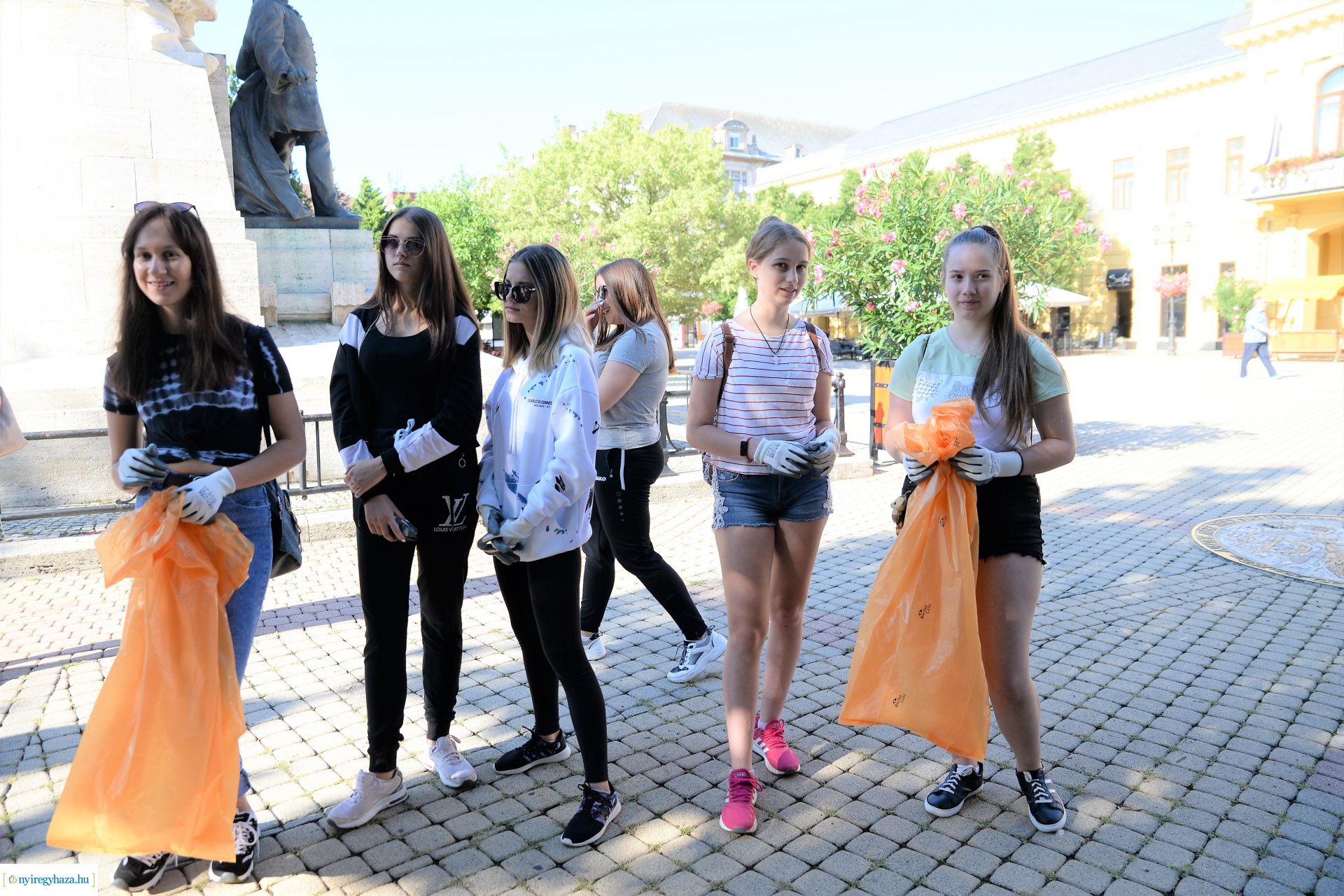 Hulladékgyűjtési akció Nyíregyháza belvárosában