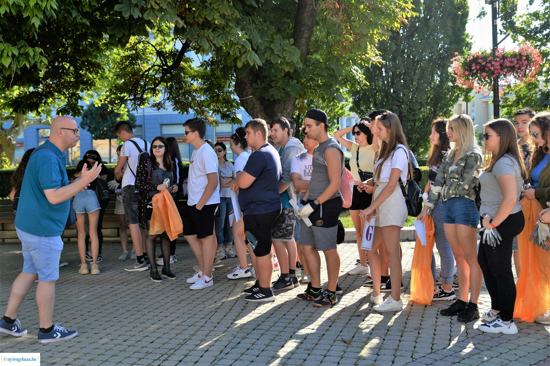 Hulladékgyűjtési akció Nyíregyháza belvárosában