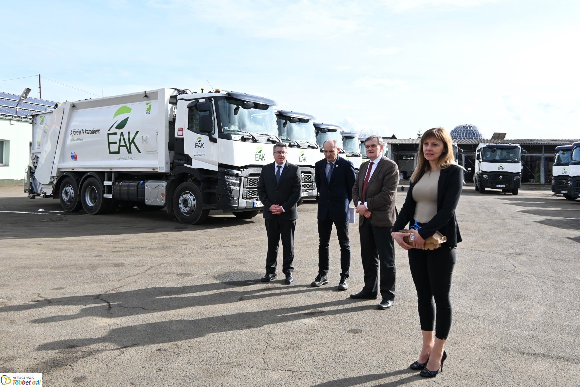 Hulladékgyűjtő gépjárművek átadó ünnepsége