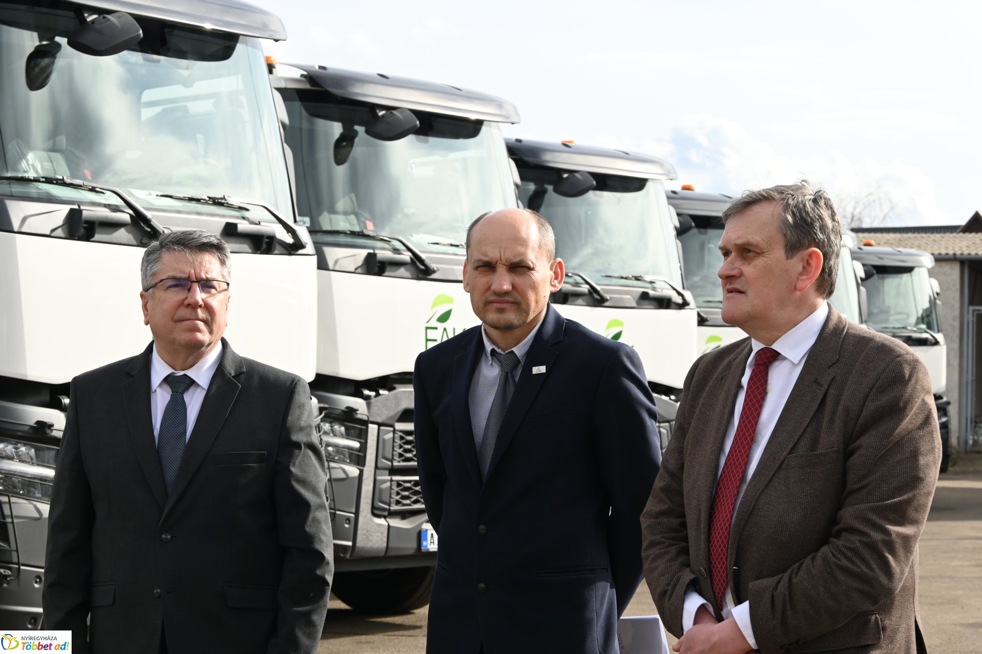 Hulladékgyűjtő gépjárművek átadó ünnepsége