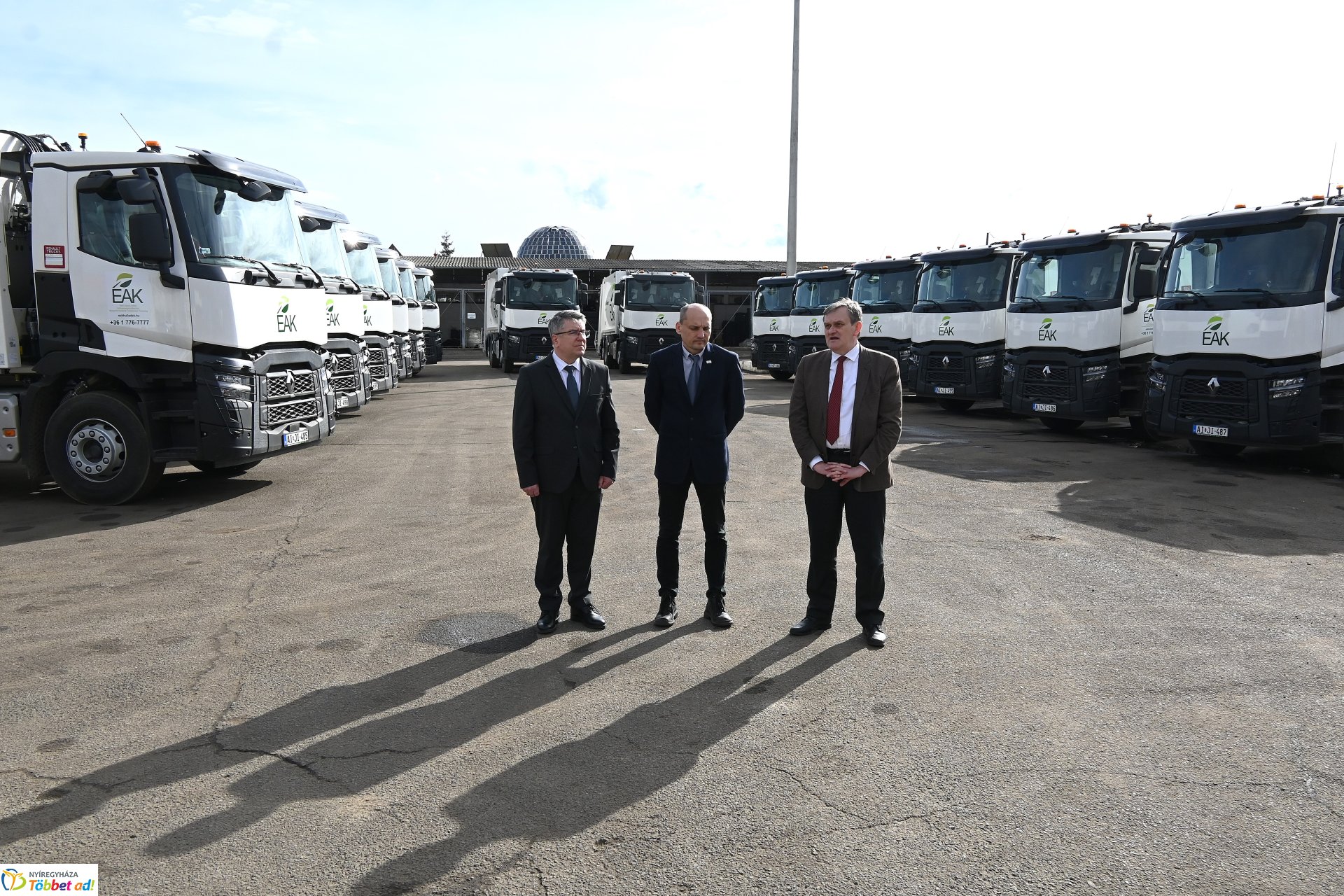 Hulladékgyűjtő gépjárművek átadó ünnepsége