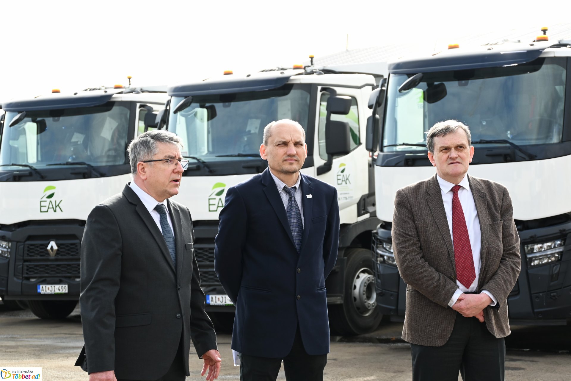 Hulladékgyűjtő gépjárművek átadó ünnepsége