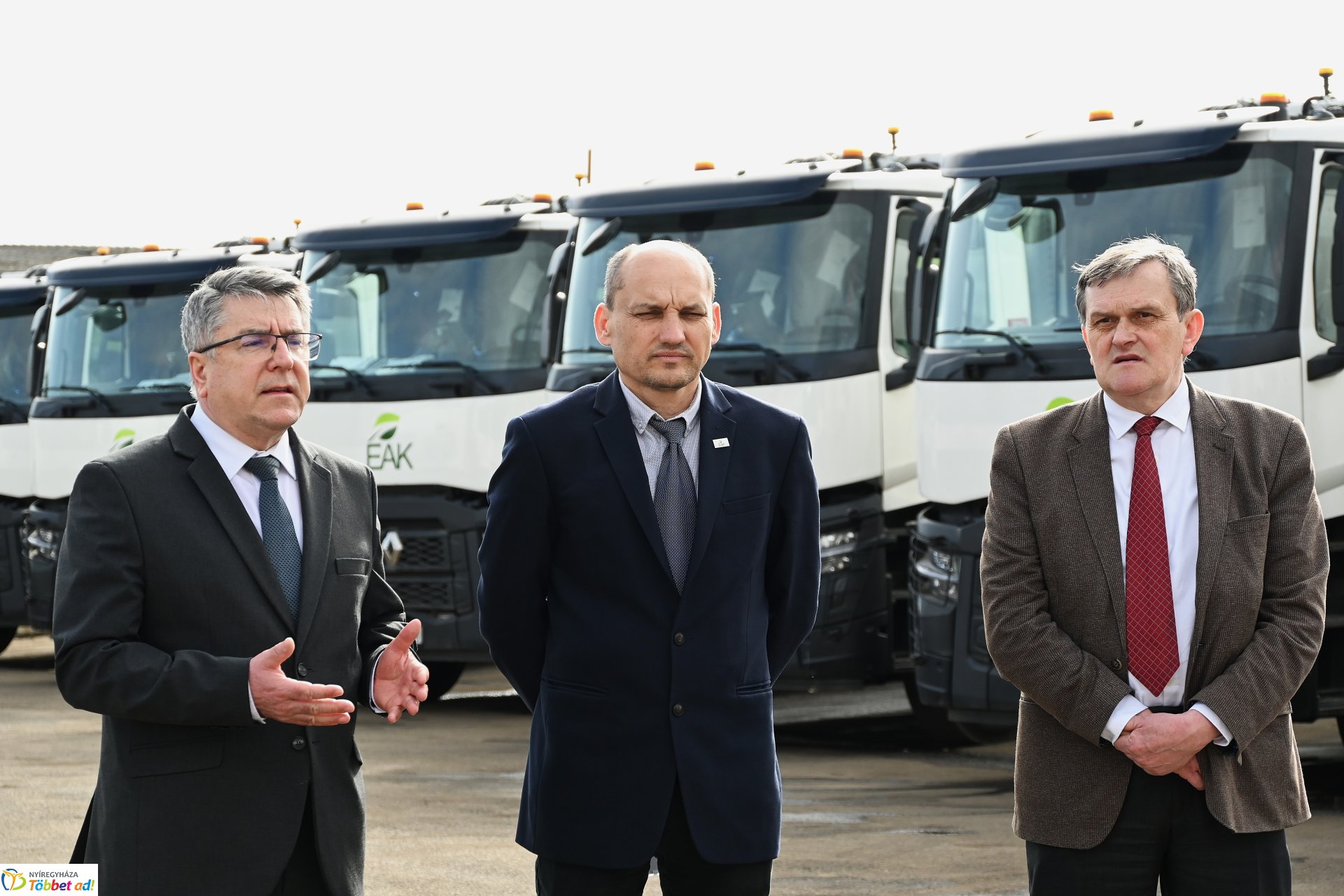 Hulladékgyűjtő gépjárművek átadó ünnepsége