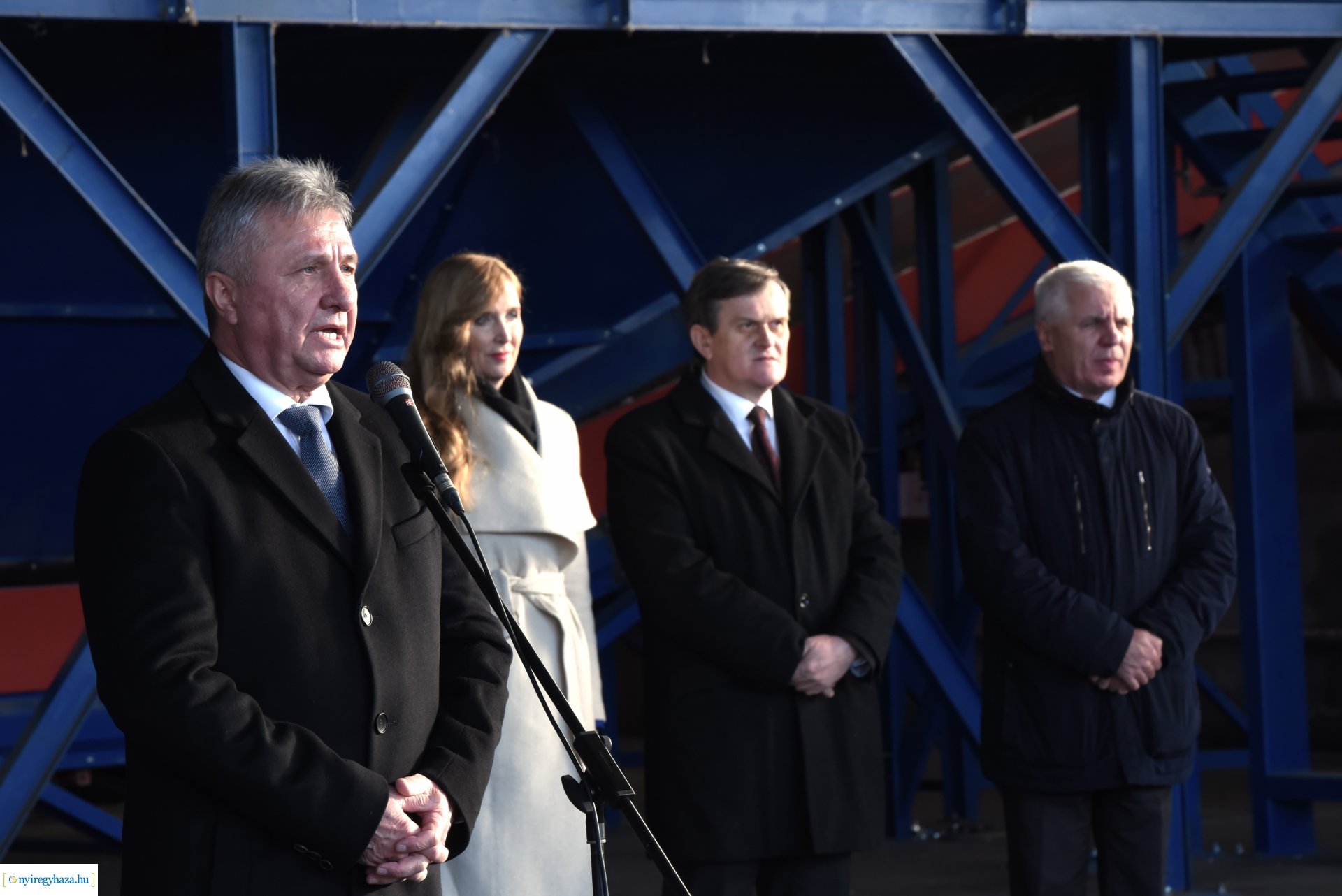 Hulladékkezelő csarnokot adtak át Nyíregyházán