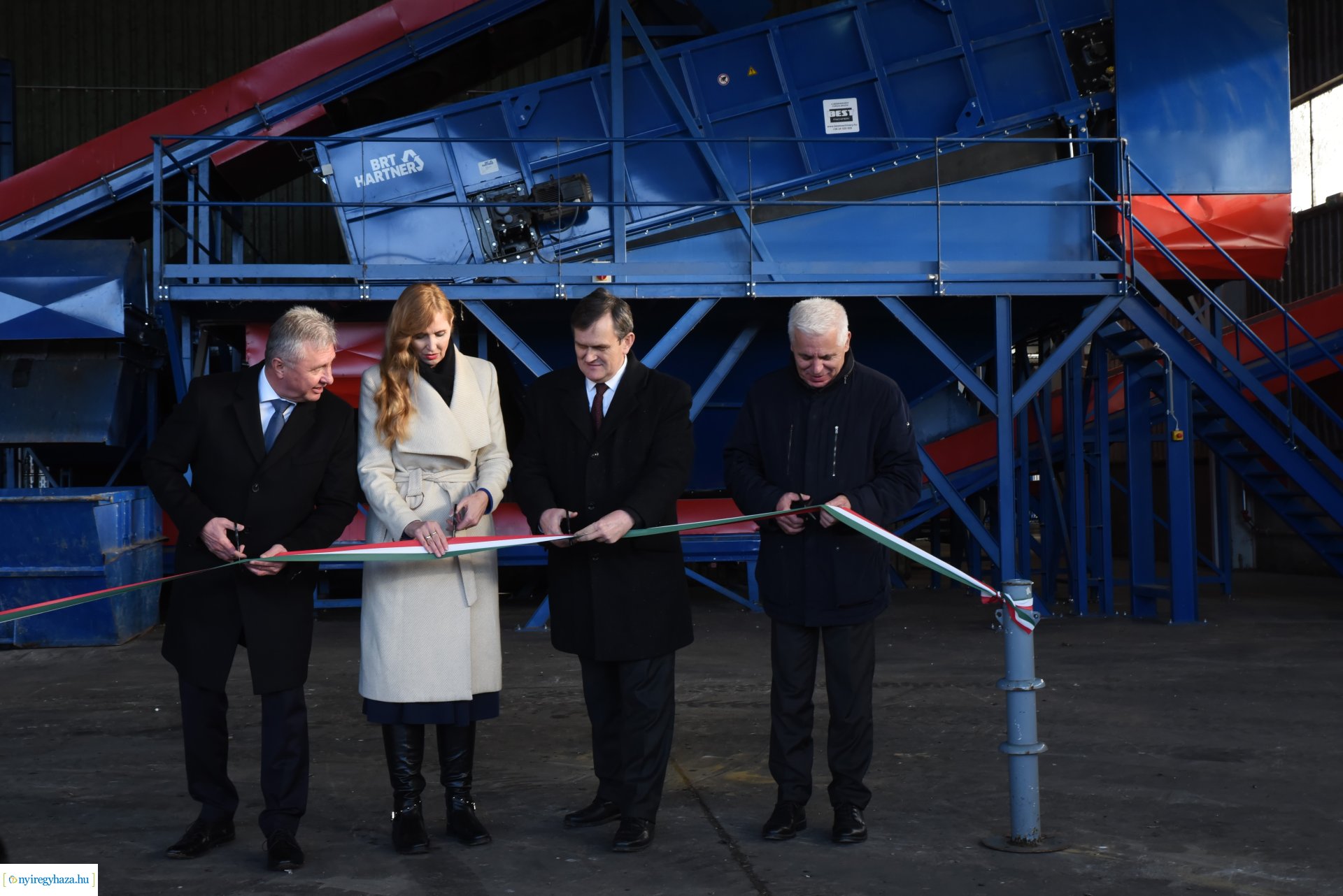 Hulladékkezelő csarnokot adtak át Nyíregyházán