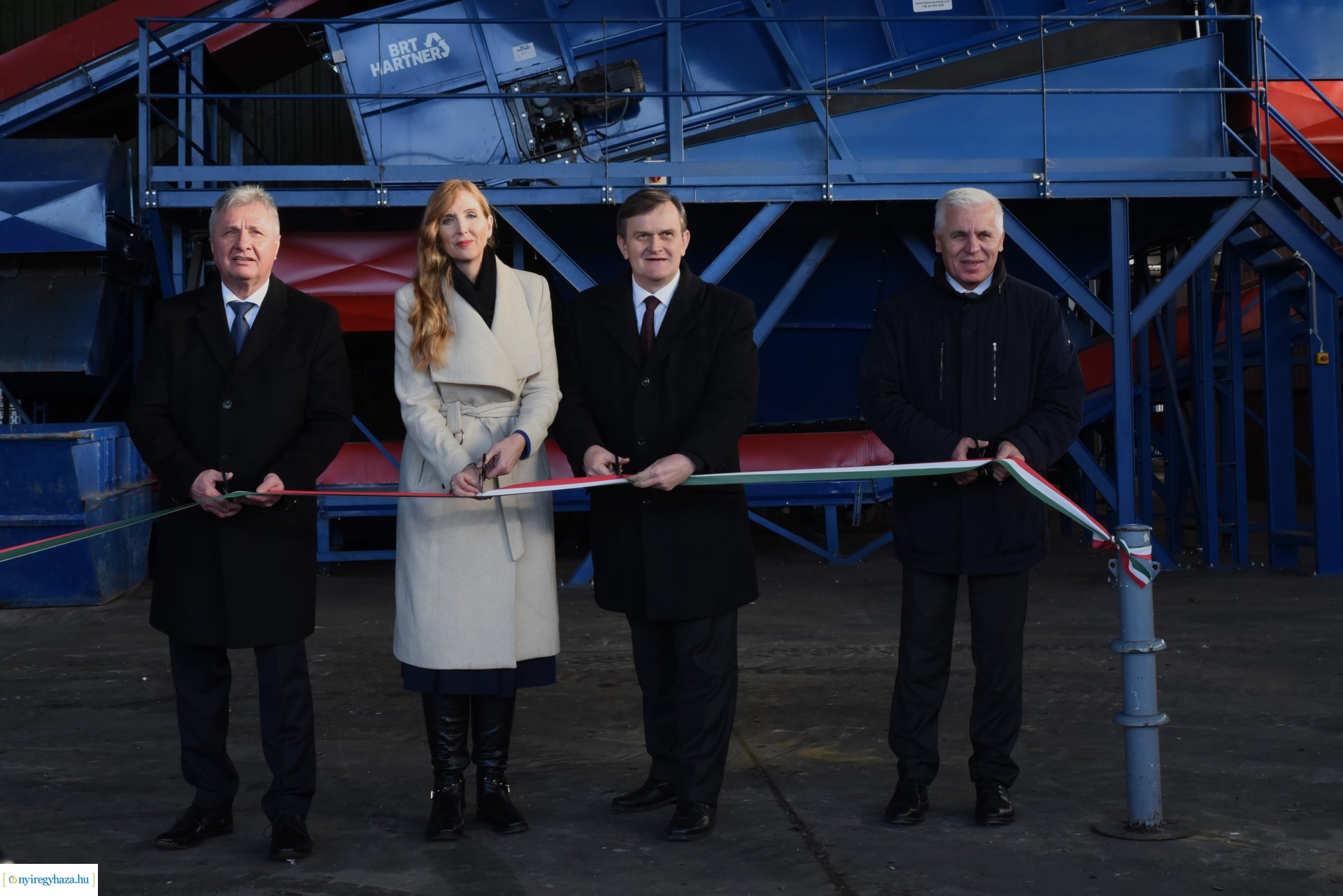 Hulladékkezelő csarnokot adtak át Nyíregyházán