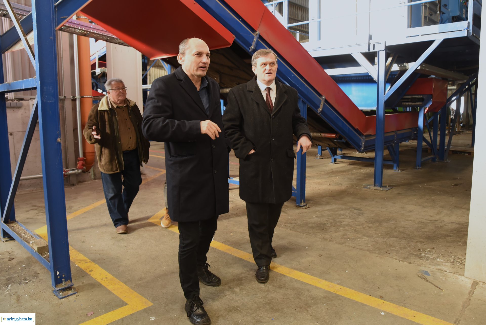 Hulladékkezelő csarnokot adtak át Nyíregyházán