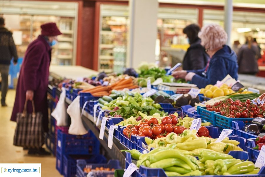 Húsvét előtt a Búza téri piacon - 2021 03 31