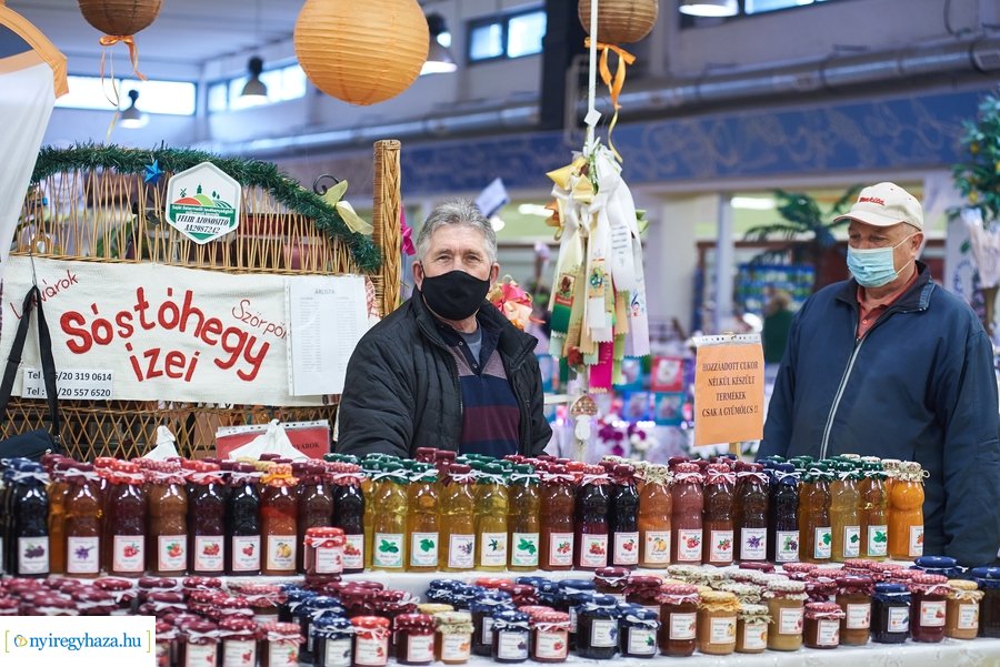 Húsvét előtt a Búza téri piacon - 2021 03 31
