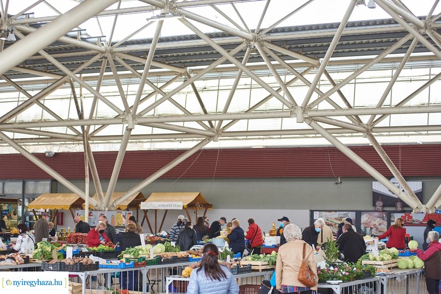 Húsvét előtt a Búza téri piacon - 2021 03 31