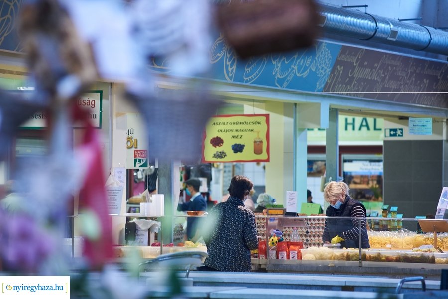 Húsvét előtt a Búza téri piacon - 2021 03 31