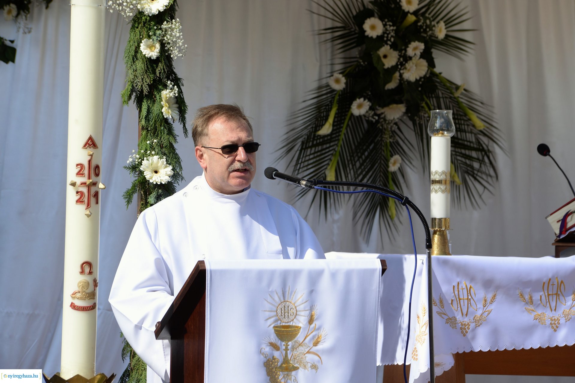 Húsvét vasárnap a Magyarok Nagyasszonya-társszékesegyházban