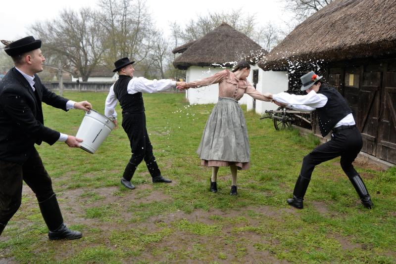 Húsvéthétfő a Sóstói Múzeumfaluban