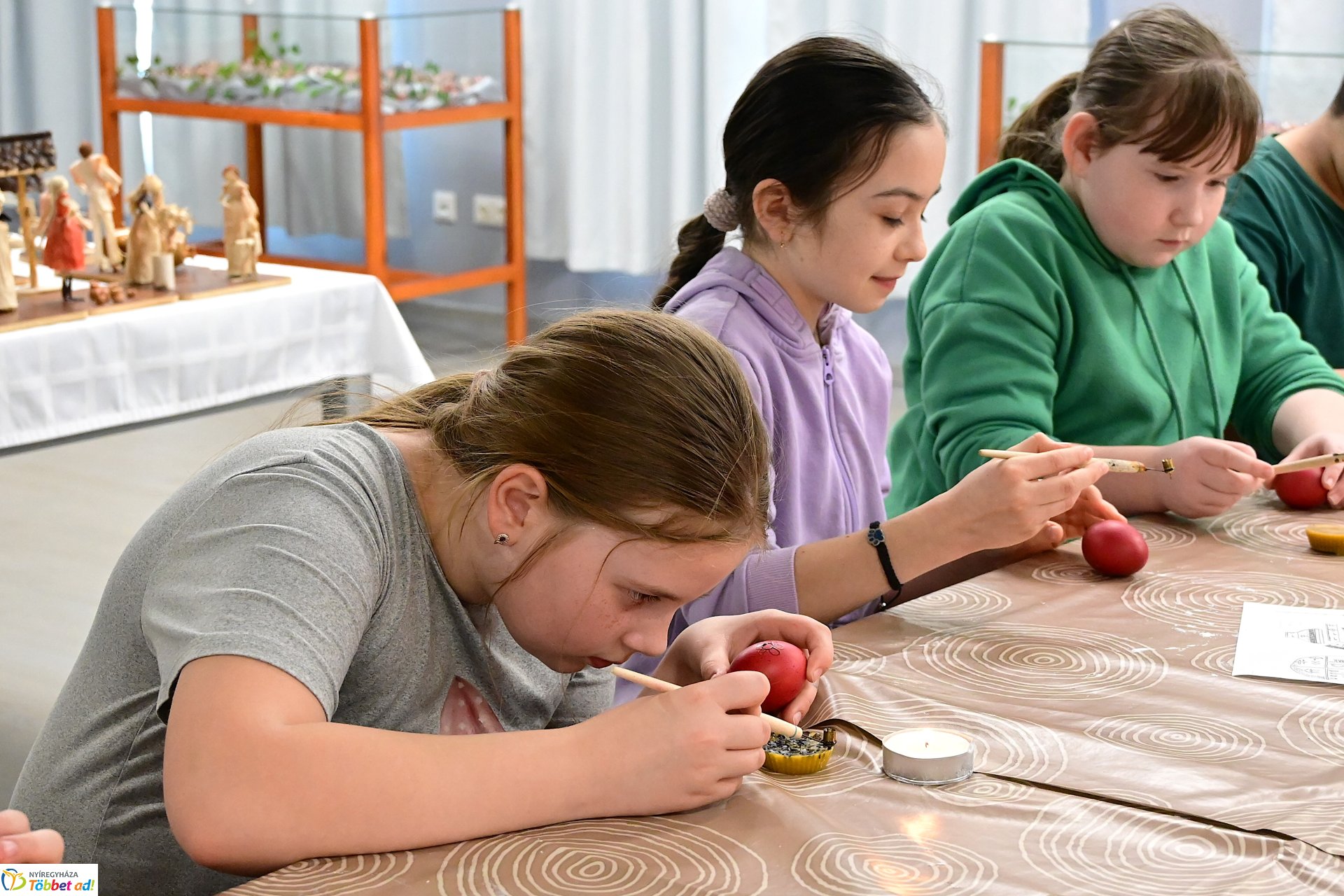 Húsvéti tojásfestő foglalkozás a Kállay Gyűjteményben