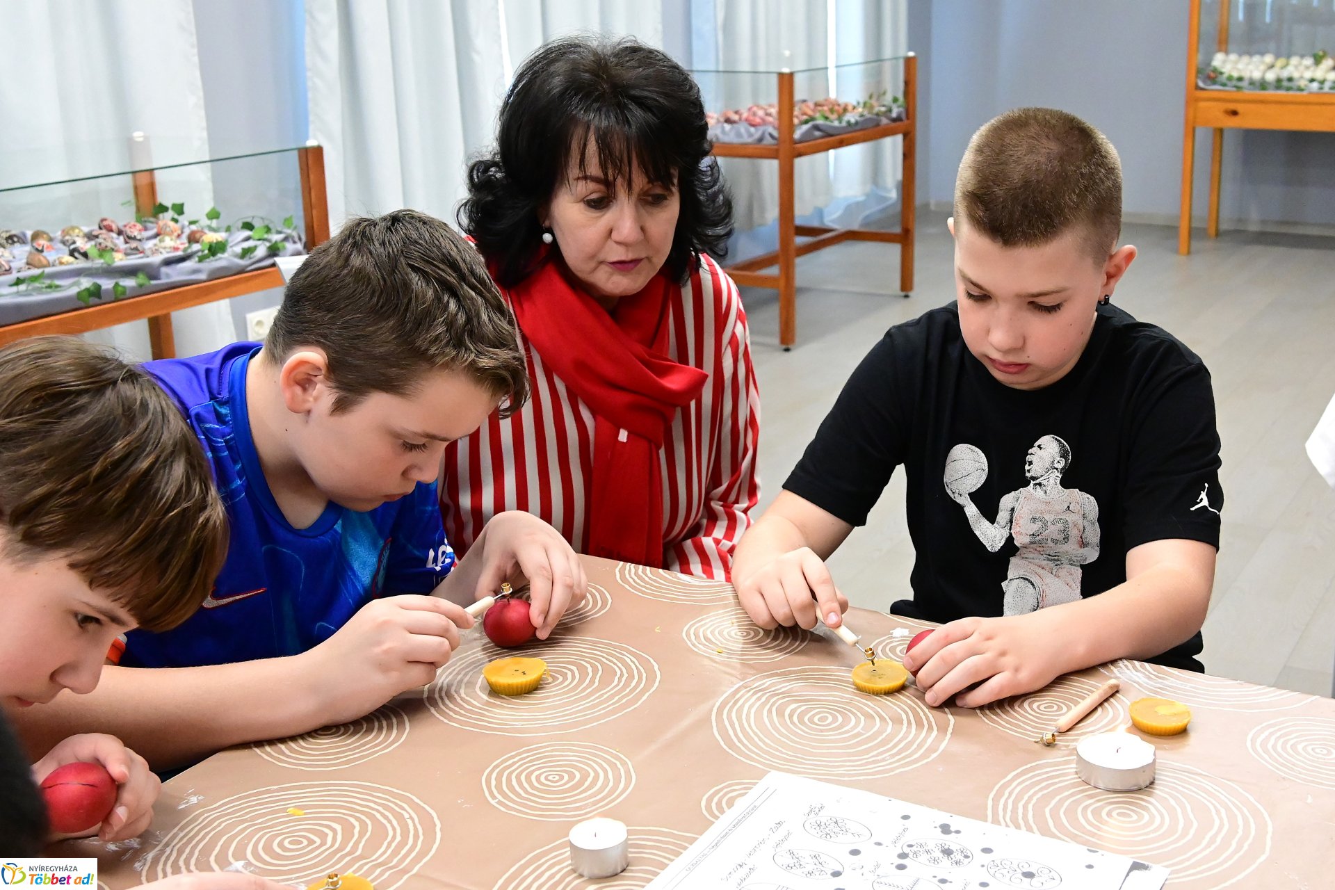 Húsvéti tojásfestő foglalkozás a Kállay Gyűjteményben