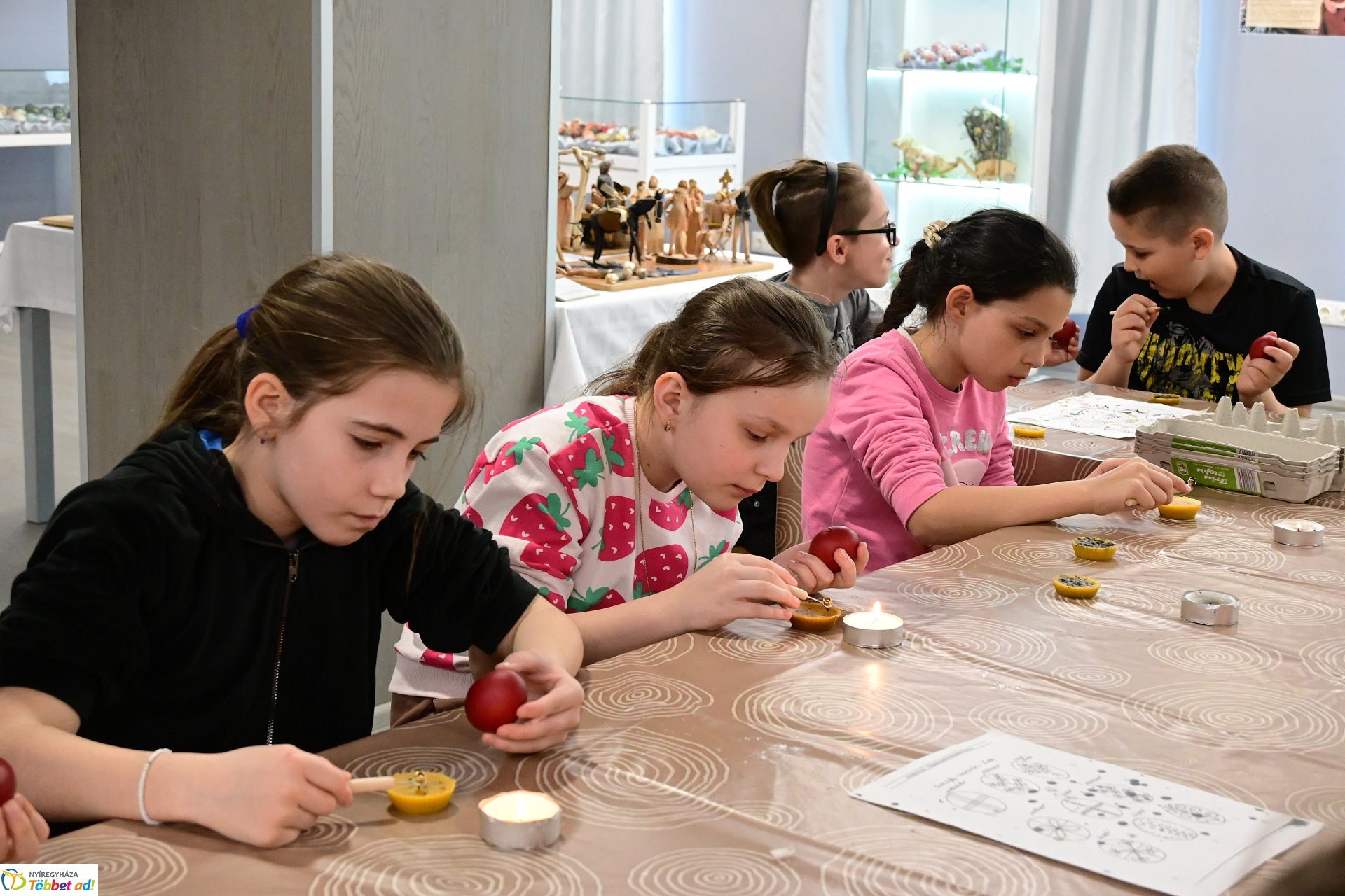 Húsvéti tojásfestő foglalkozás a Kállay Gyűjteményben
