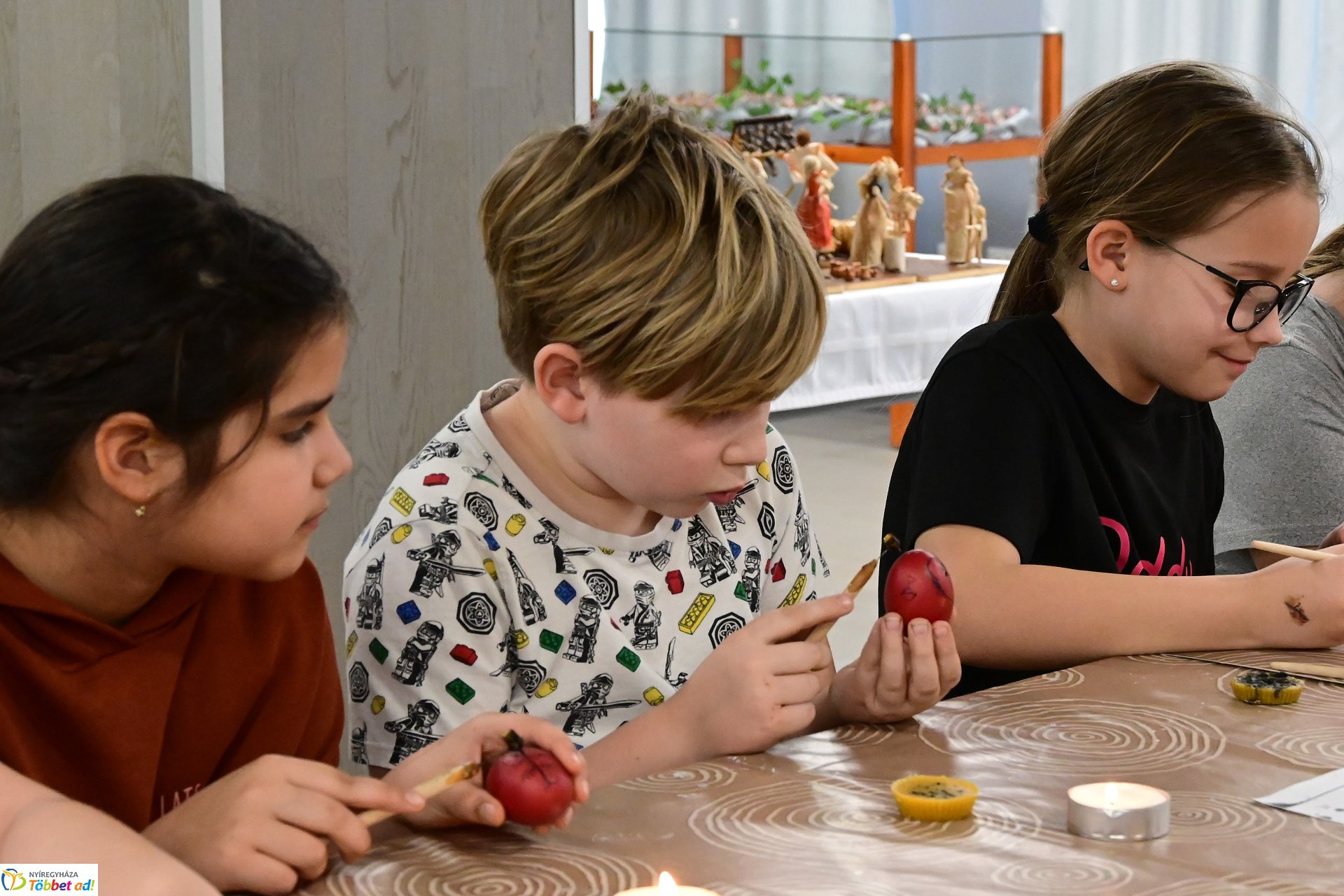 Húsvéti tojásfestő foglalkozás a Kállay Gyűjteményben