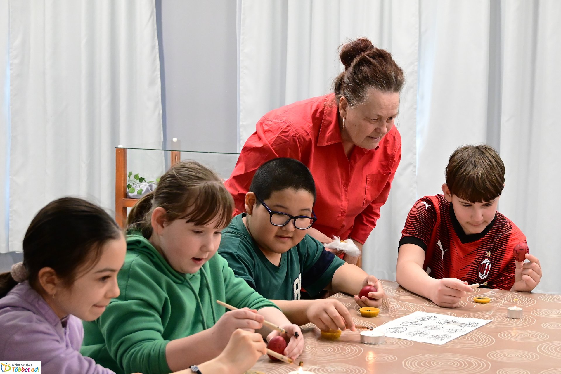 Húsvéti tojásfestő foglalkozás a Kállay Gyűjteményben