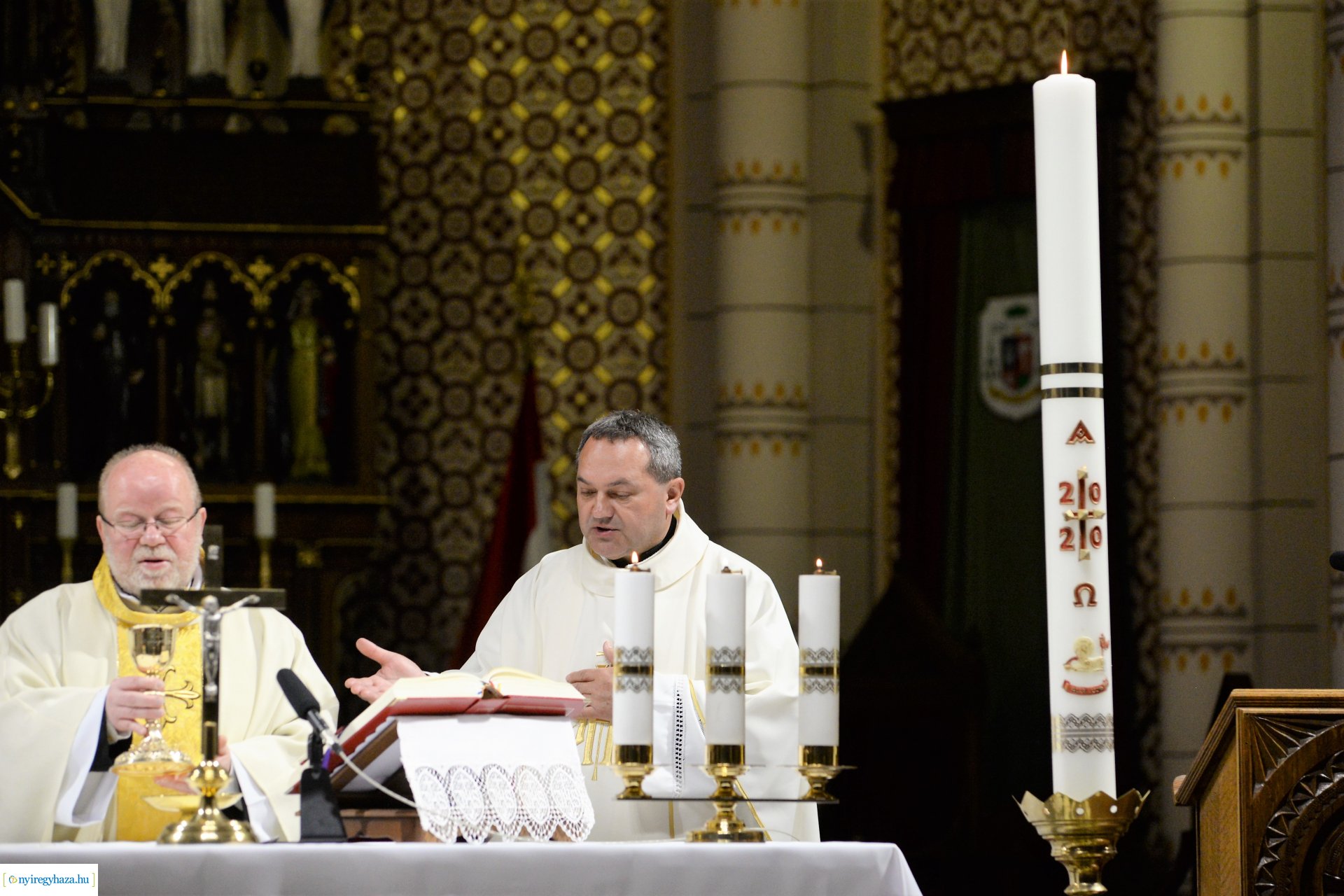 Húsvétvasárnap a Magyarok Nagyasszonya társészeksegyház templomában