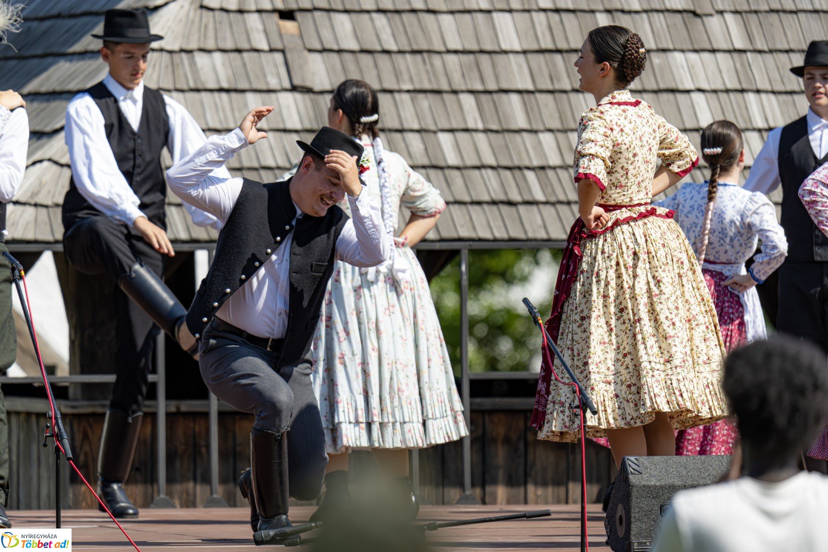 Huszárgenerációk találkozója a Sóstói Múzeumfaluban