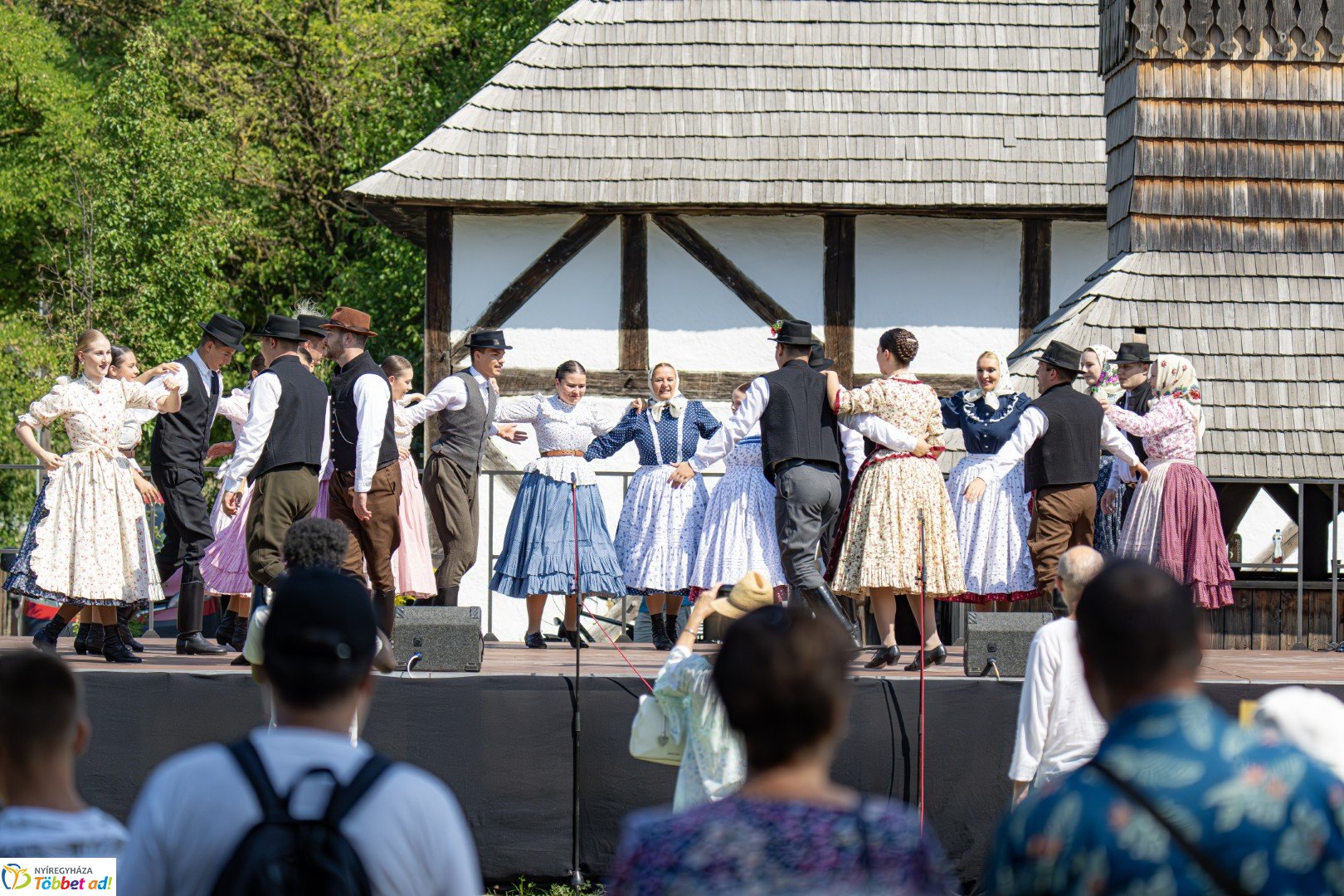 Huszárgenerációk találkozója a Sóstói Múzeumfaluban