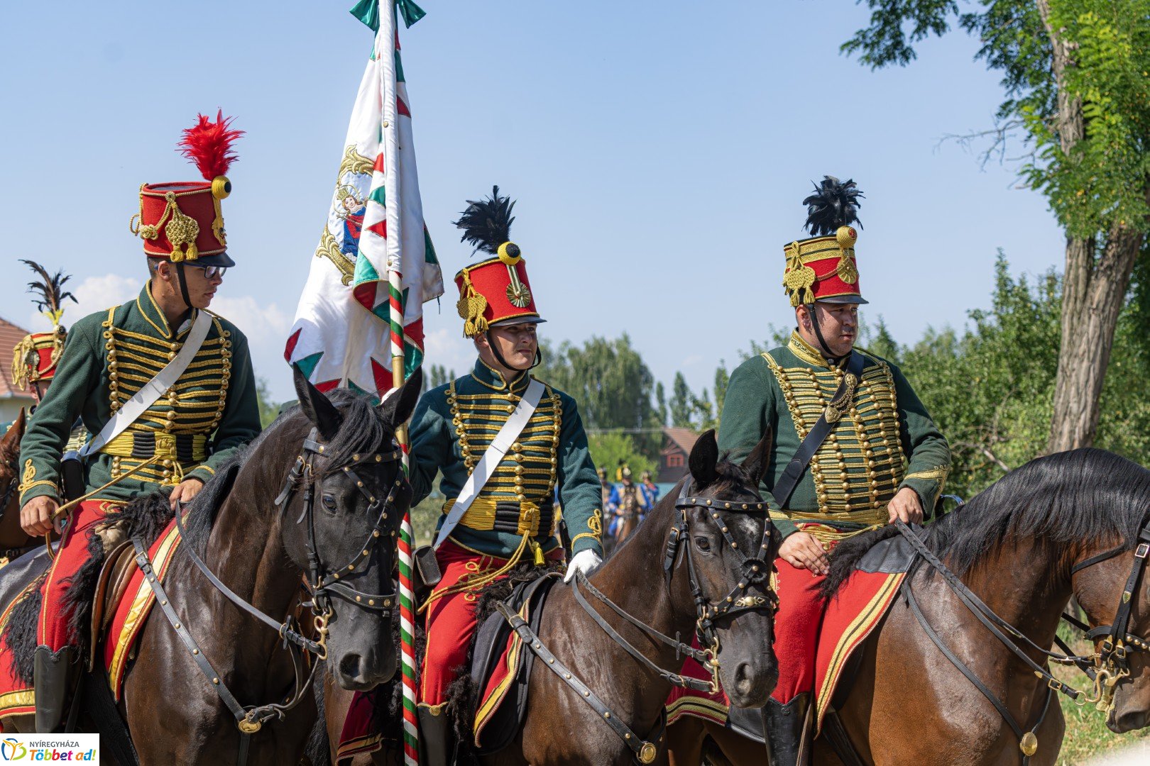 Huszárgenerációk találkozója a Sóstói Múzeumfaluban