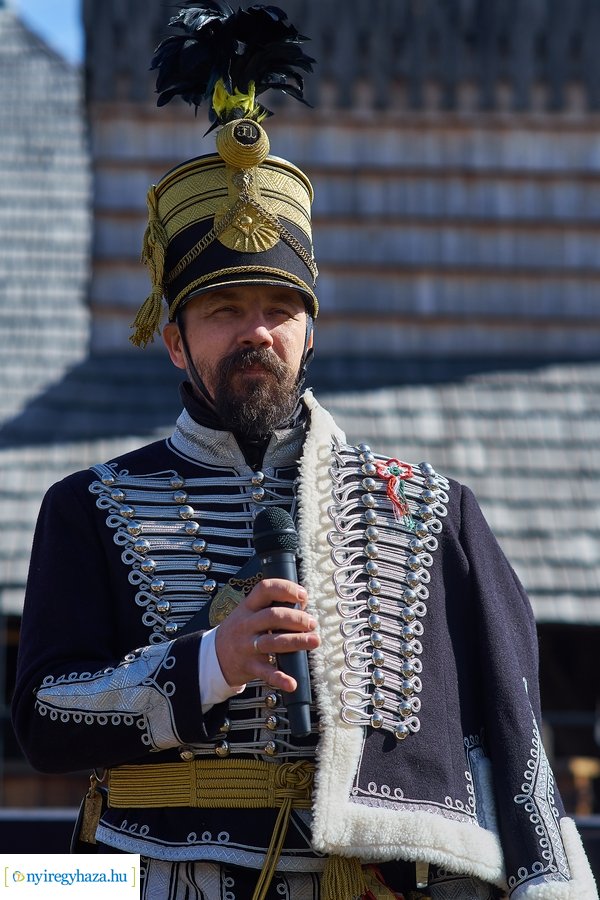 Huszárok a múzeumfaluban