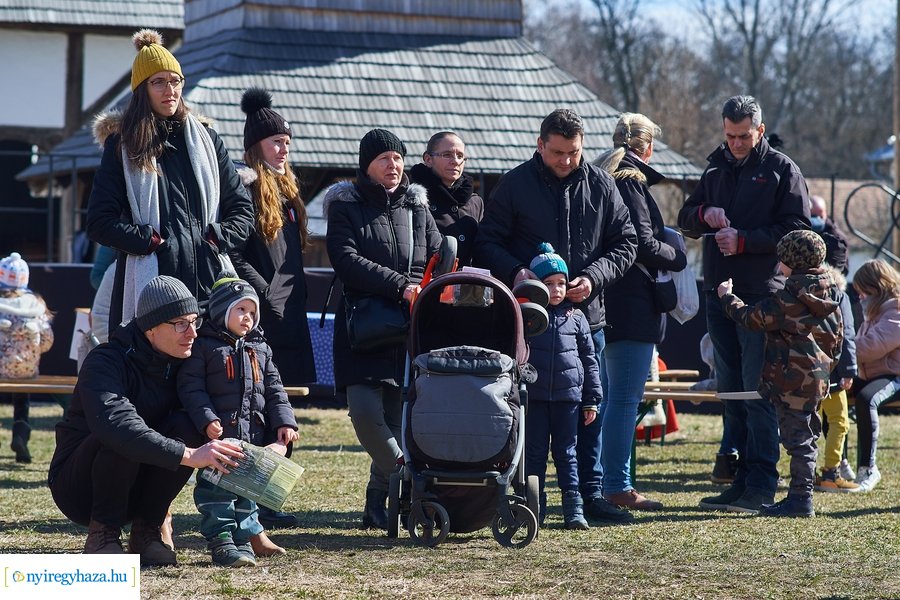 Huszárok a múzeumfaluban