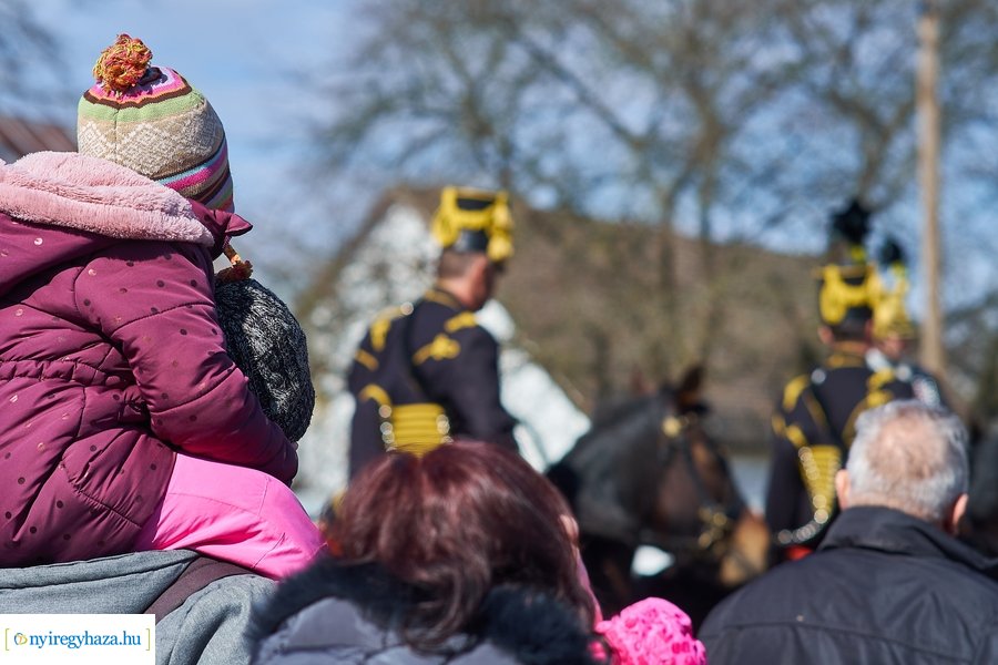 Huszárok a múzeumfaluban