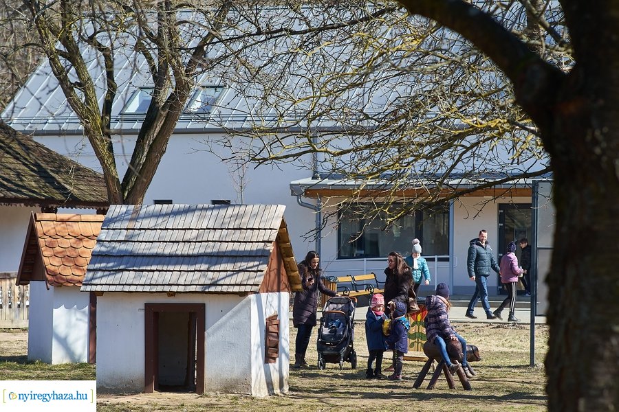 Huszárok a múzeumfaluban