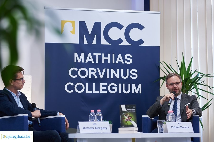 Huszárvágás - könyvbemutató az MCC-ben