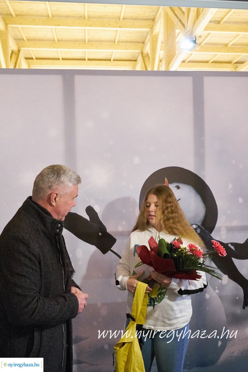 Húszezredik látogató a Városi Jégpályán