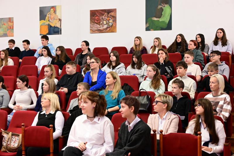 Idegen nyelvi szépkiejtési verseny a Nyíregyházi Művészeti Szakgimnáziumban 