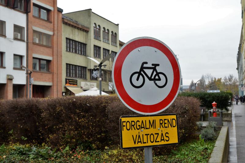 Ideiglenes forgalmi rend változás Nyíregyháza belvárosában