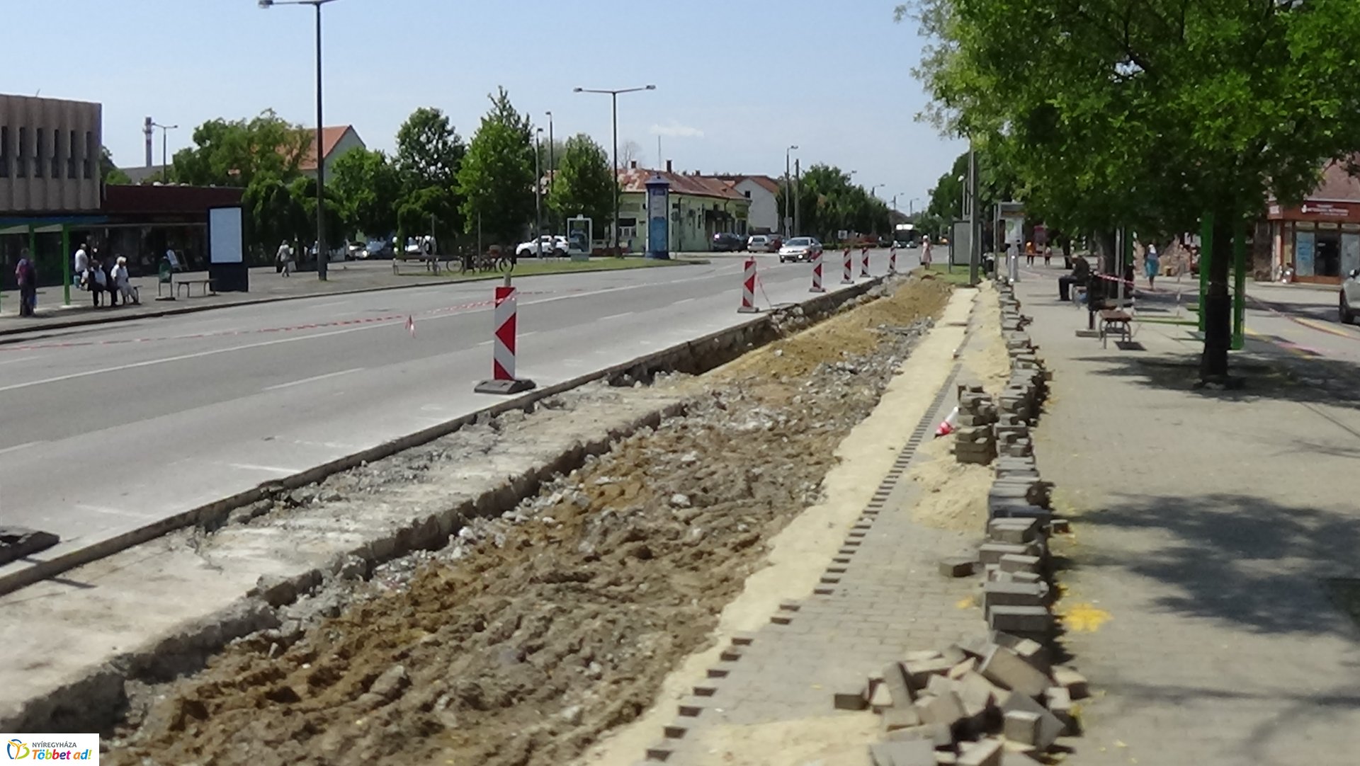 Ideiglenesen áthelyezték a buszmegállókat a Rákóczi úton