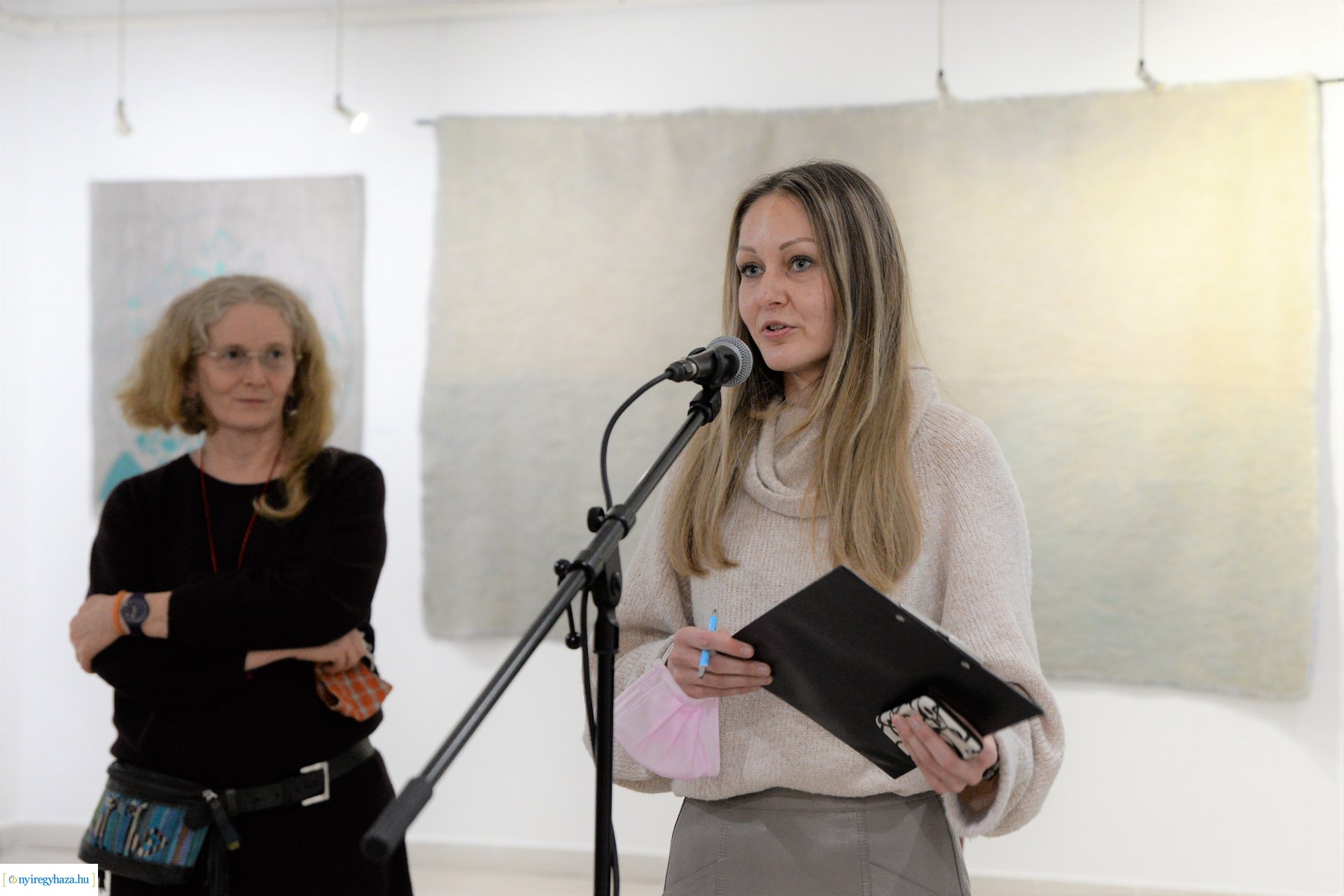 Időtlenség - Tóth Lívia DLA textilművész kiállítása