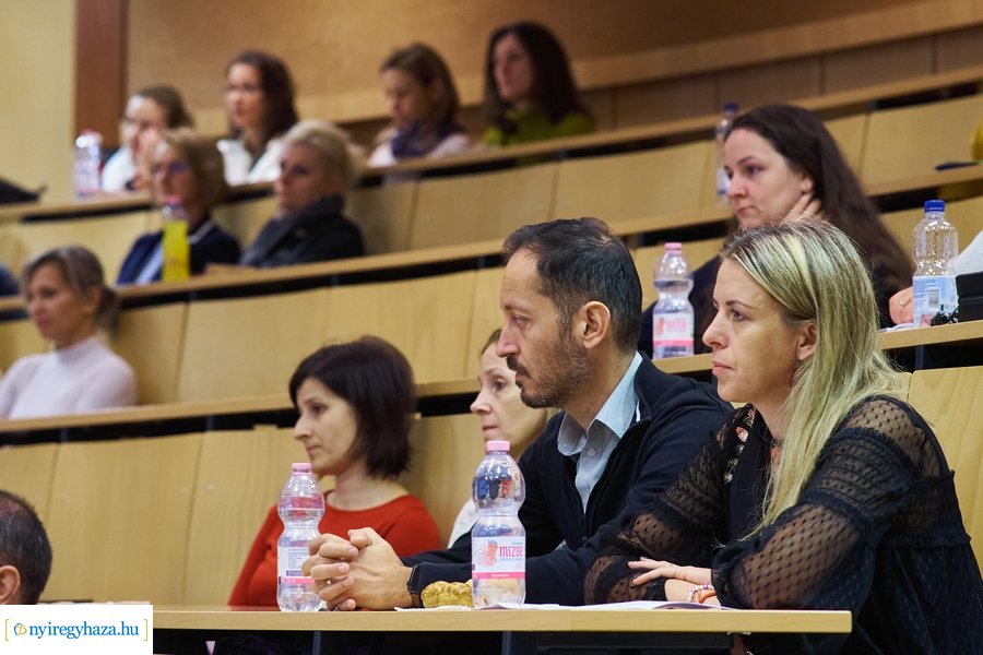 Ifjúság konferencia az egyetemen