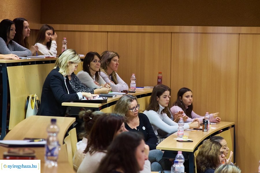 Ifjúság konferencia az egyetemen