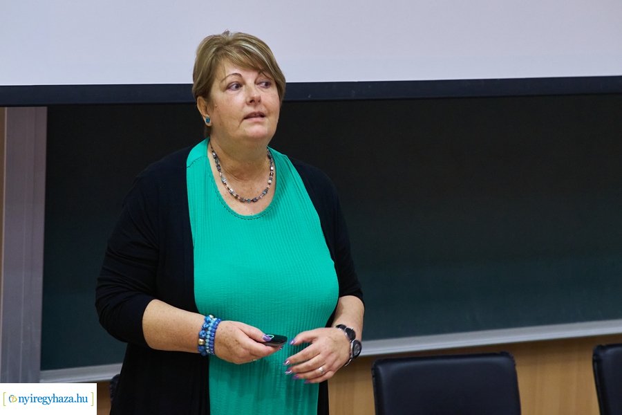 Ifjúság konferencia az egyetemen