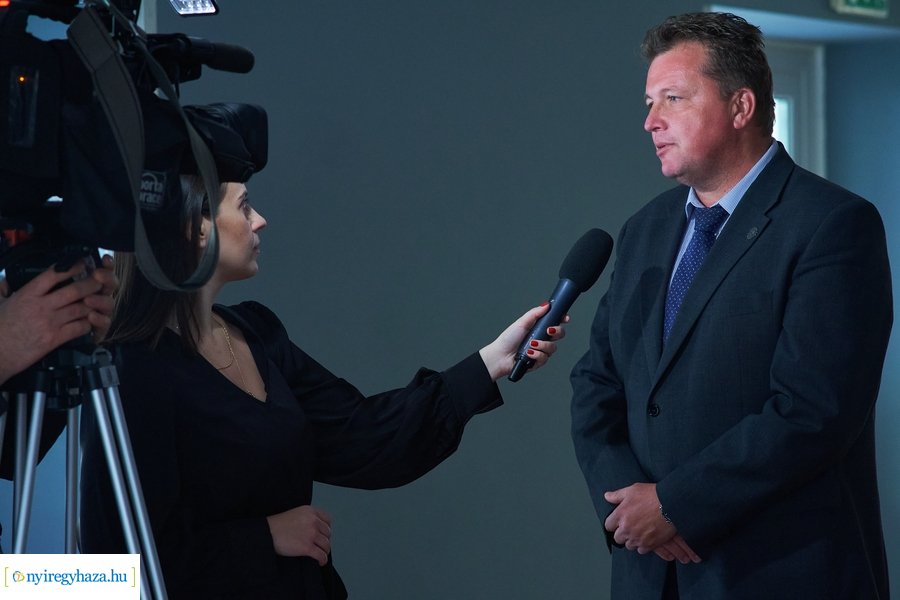 Ifjúság konferencia az egyetemen