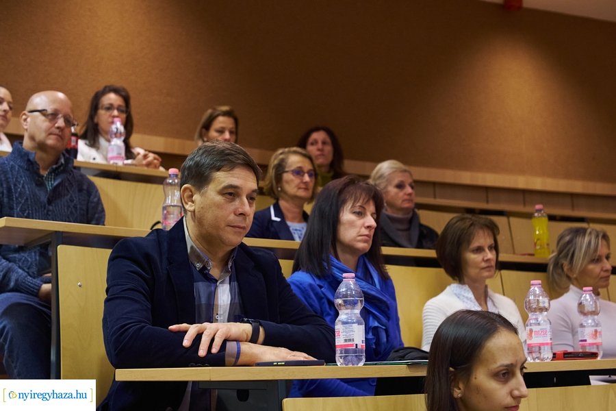 Ifjúság konferencia az egyetemen