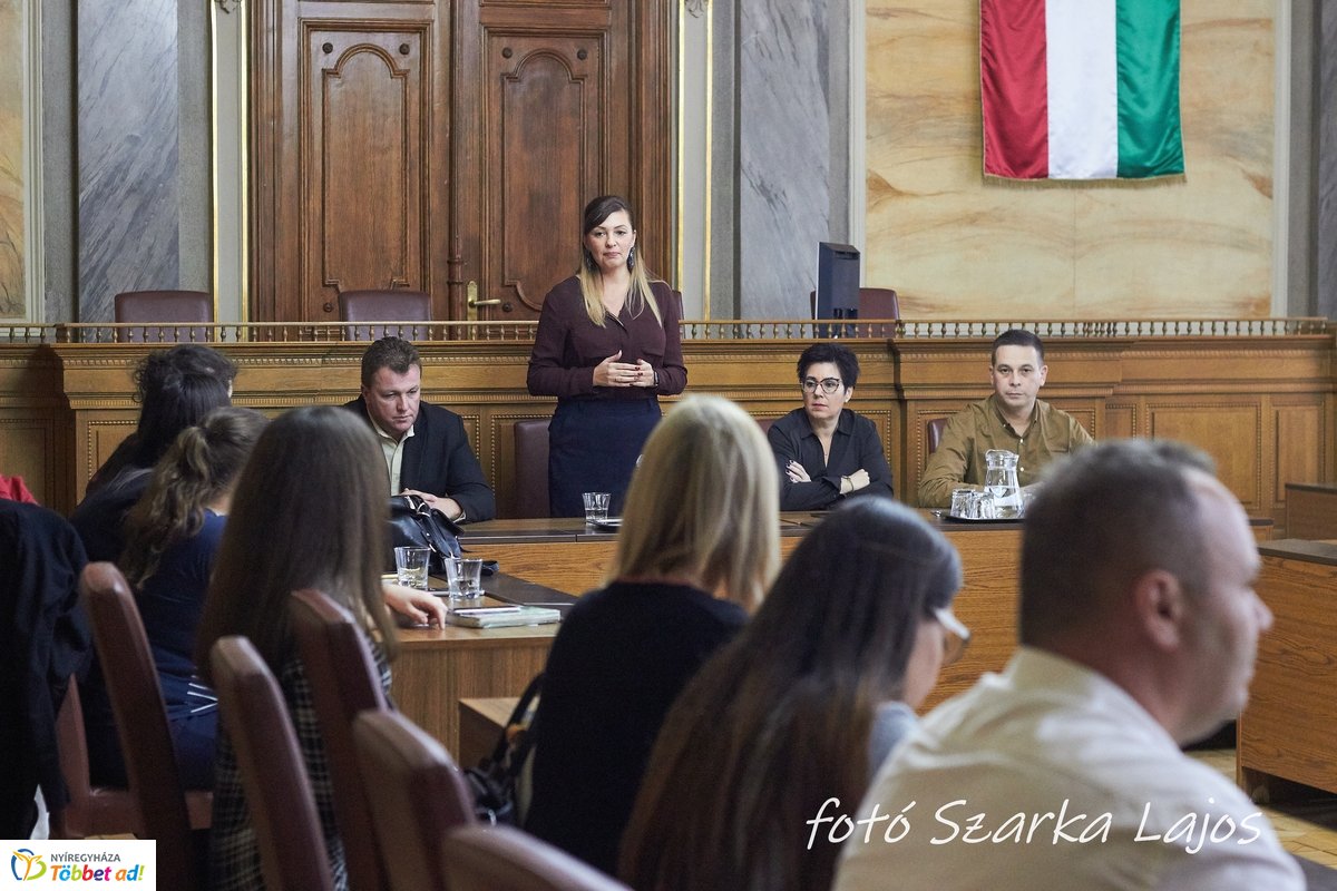 Ifjúsági kerekasztal 20191126