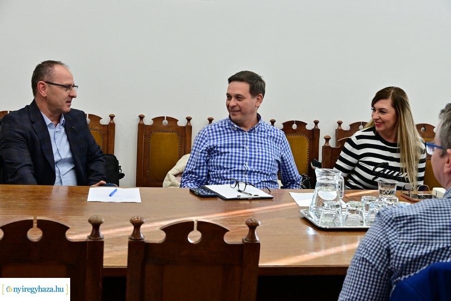 Ifjúsági kerekasztal 240206