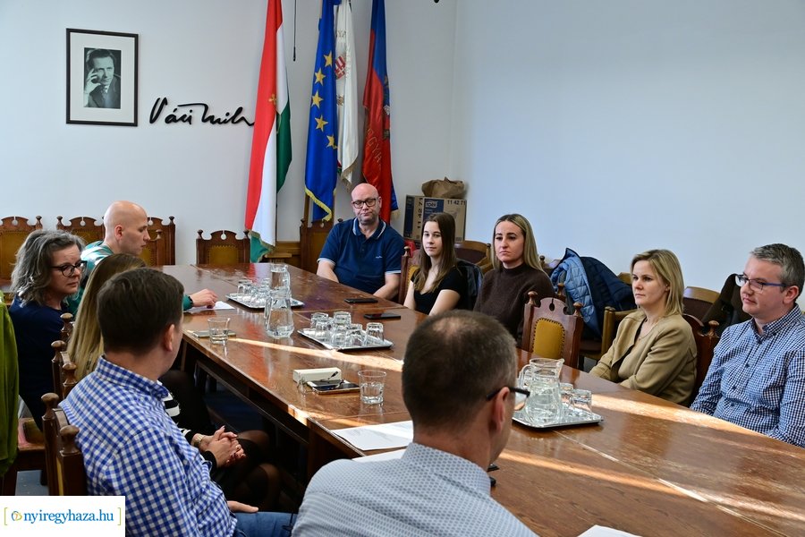 Ifjúsági kerekasztal 240206