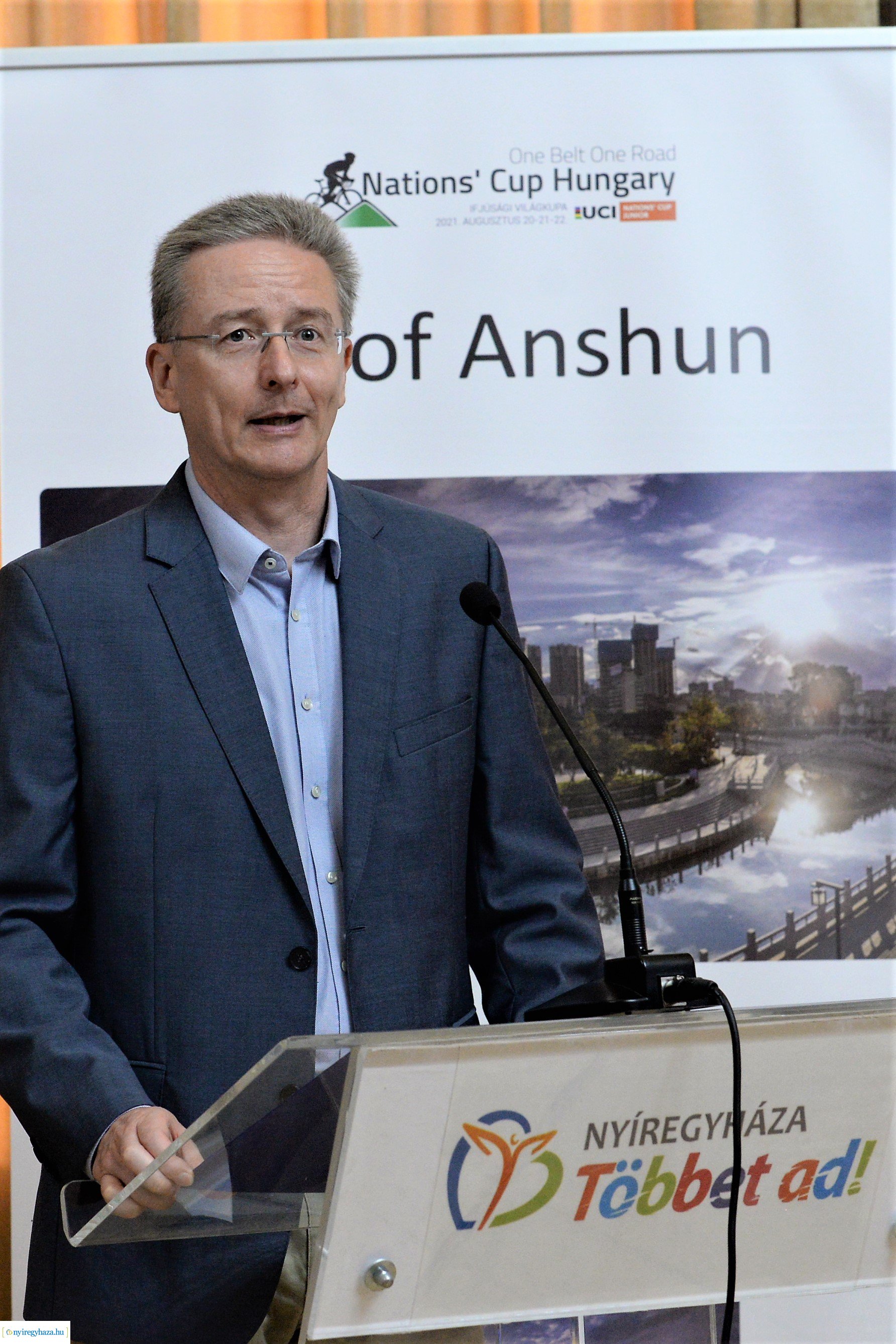 Ifjúsági Világkupa kerékpárverseny sajtótájékoztatója