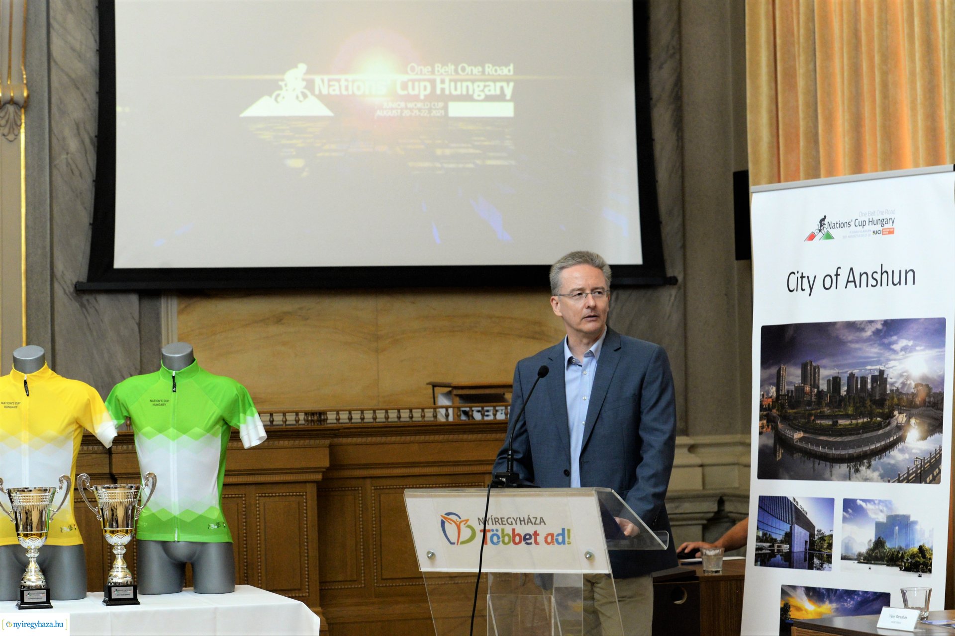 Ifjúsági Világkupa kerékpárverseny sajtótájékoztatója