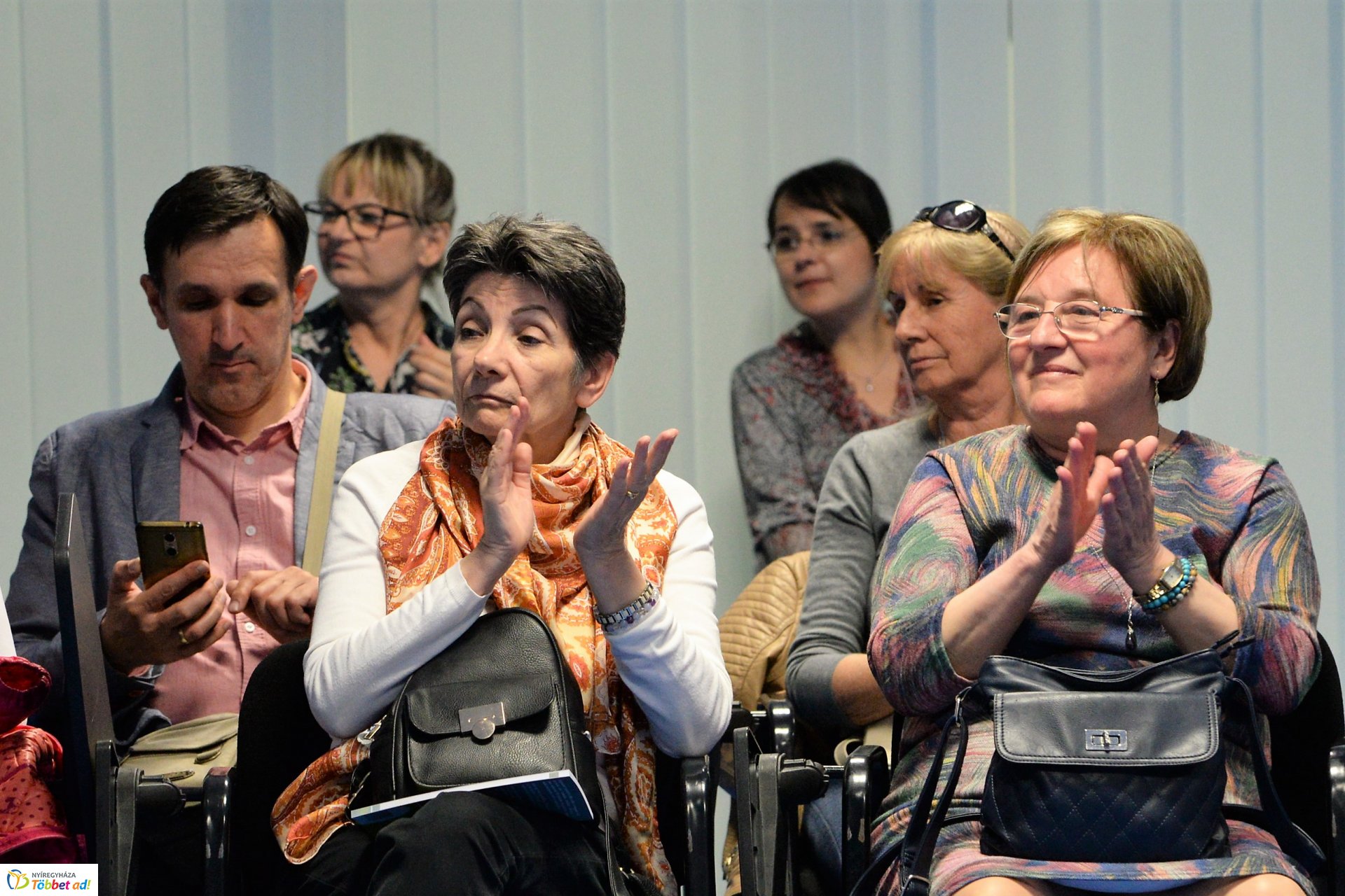 Így tedd rá! kötetbemutató és táncház